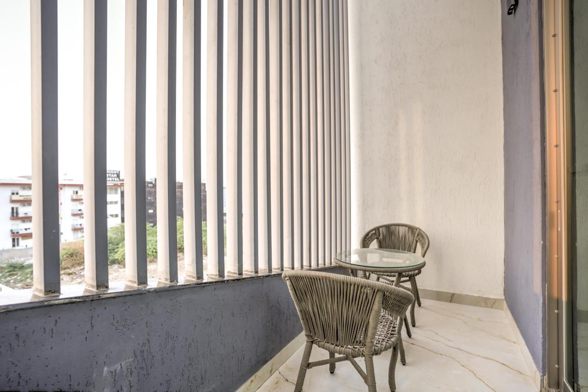 Rj Hotel - Managed By Atithi House Grander Noida Exterior foto