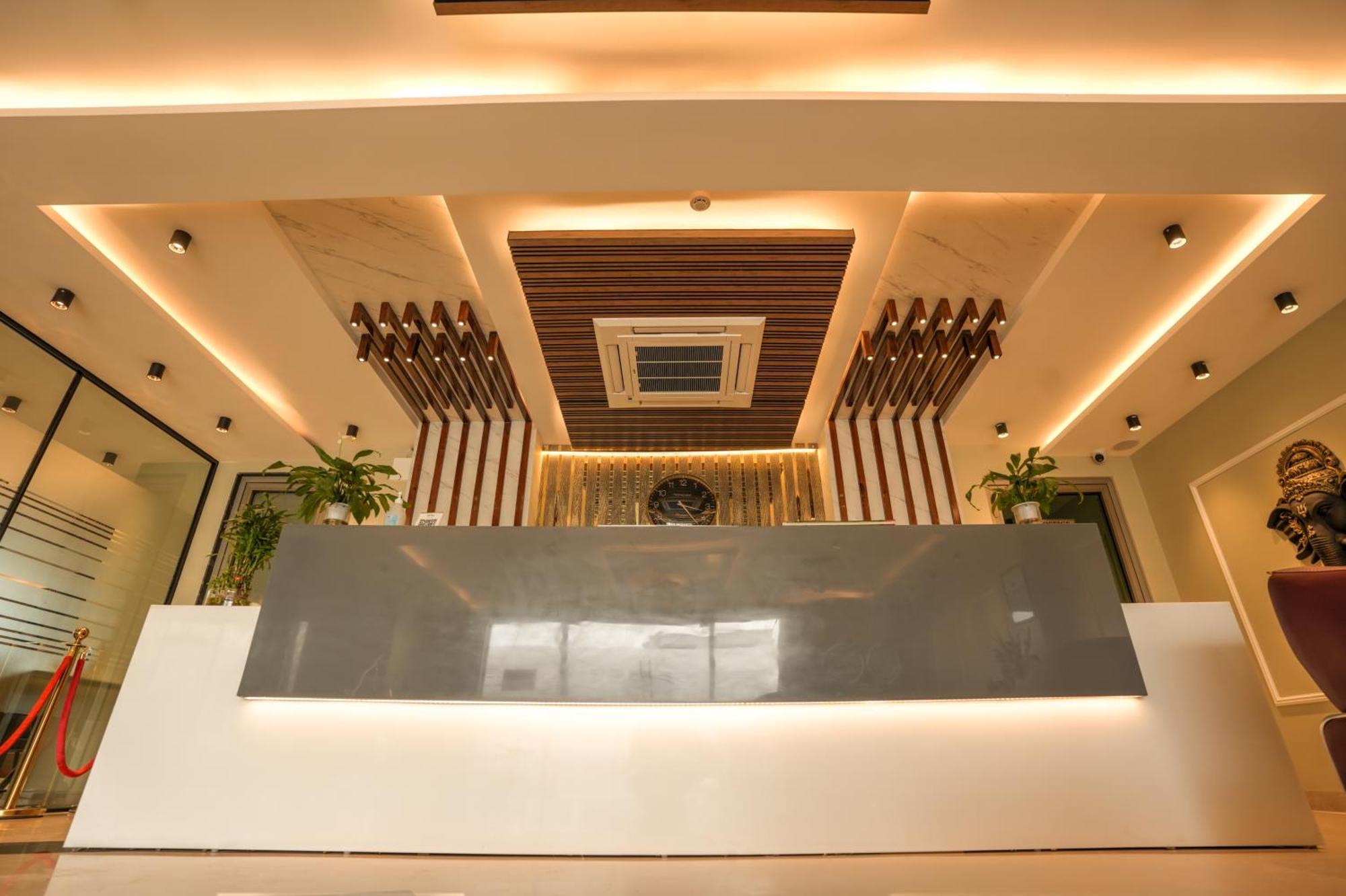 Rj Hotel - Managed By Atithi House Grander Noida Exterior foto